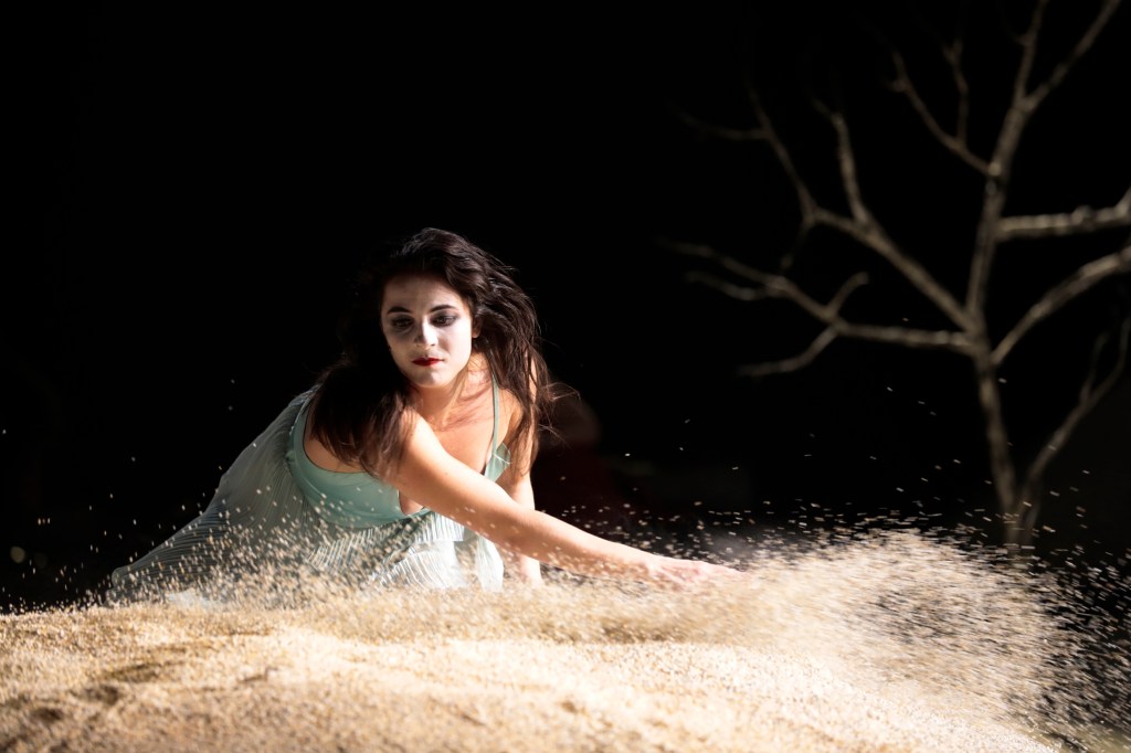 Dieses Bild hat ein leeres alt-Attribut; sein Dateiname ist magali-simard-galdes.jpg.