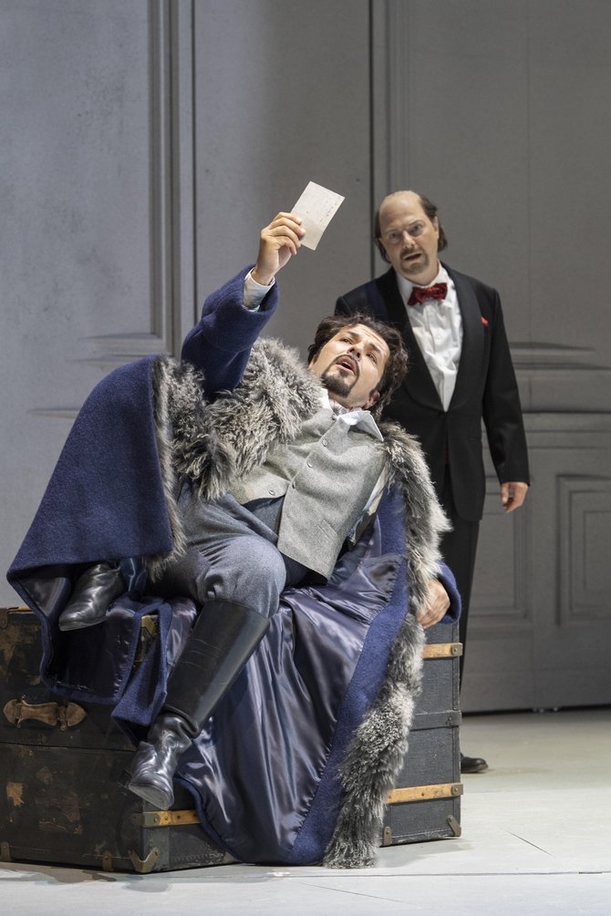 Dieses Bild hat ein leeres alt-Attribut; sein Dateiname ist arabella-0281.jpg__670x2000_q85_subsampling-2.jpg.